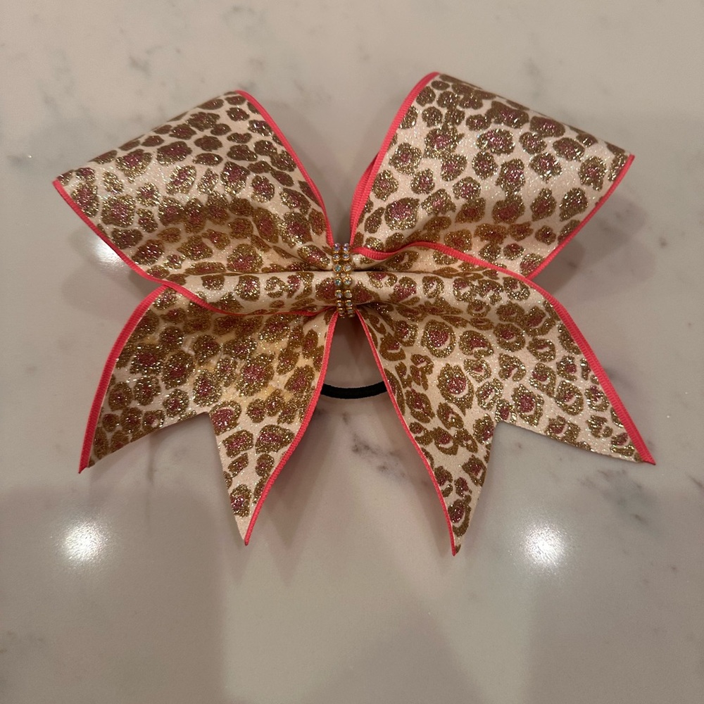 Cheer bow